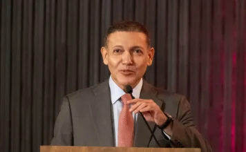 Presidente do TSE não descarta ampliar horário de votação e aguarda relatório sobre transporte na Bahia
